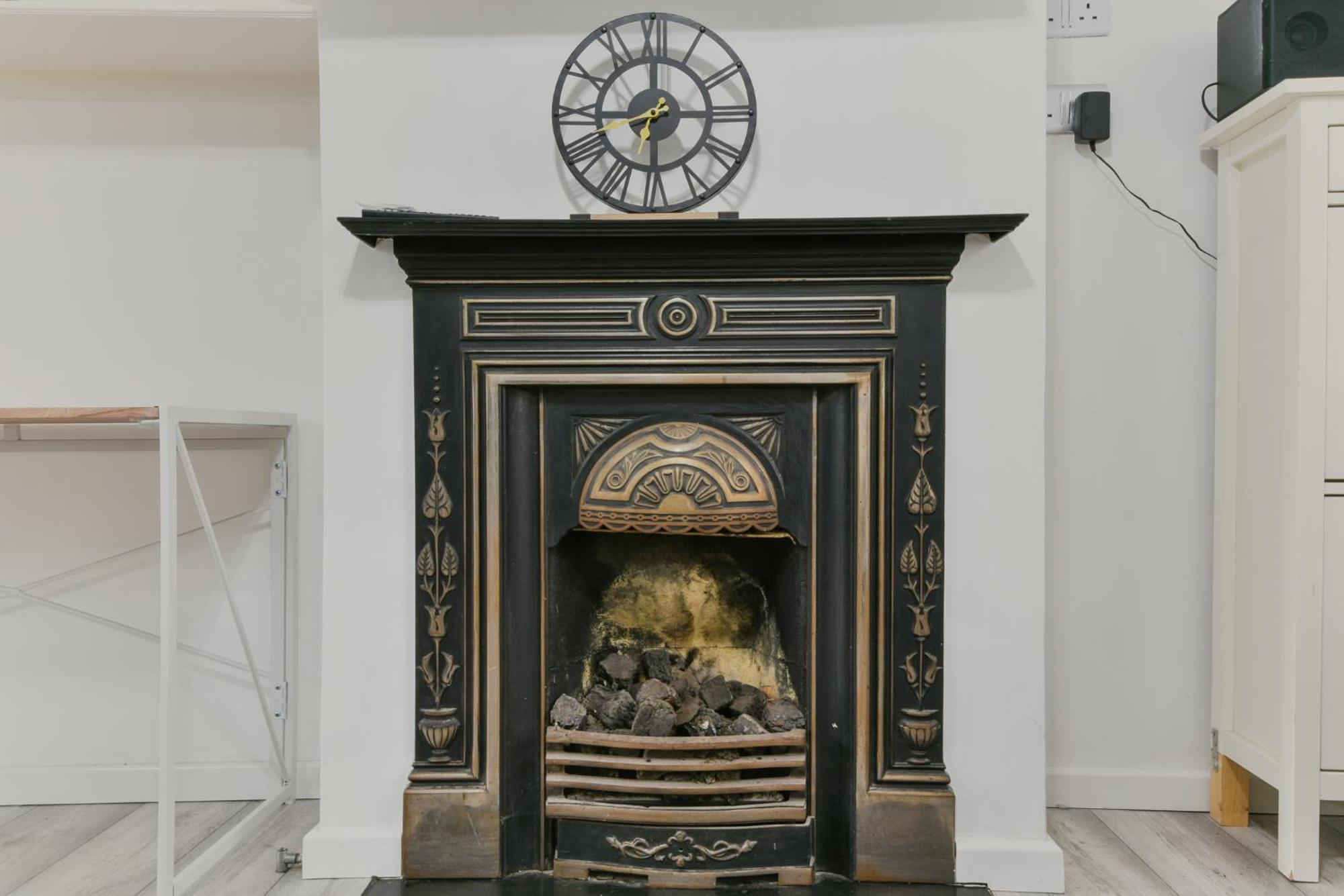 Bromley Serviced - Beckenham Place Park - - 2 Bed House - Free Parking - 2 Beds 1 Sofabed Apartament