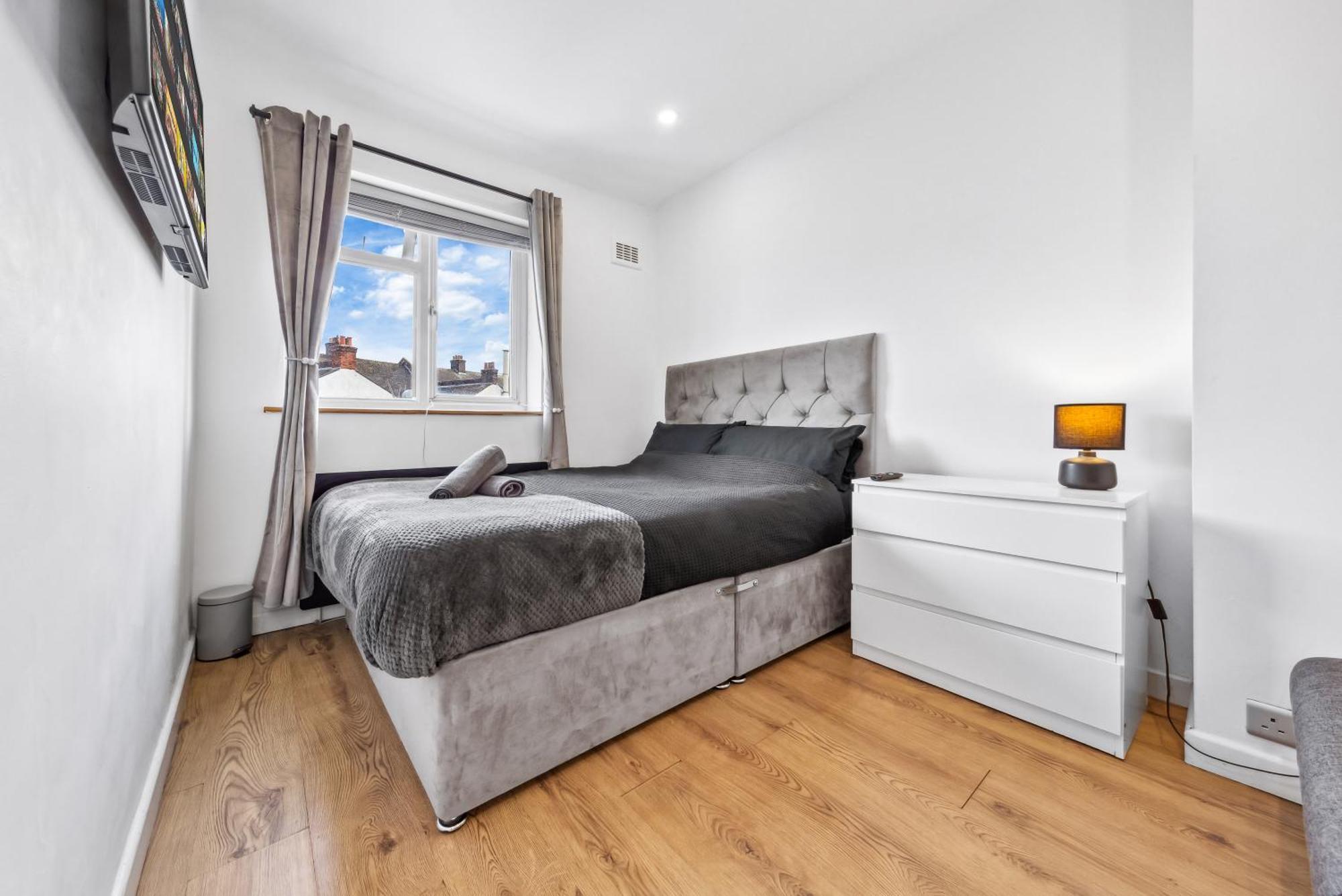 Bromley Serviced - Beckenham Place Park - - 2 Bed House - Free Parking - 2 Beds 1 Sofabed Apartament Londra
