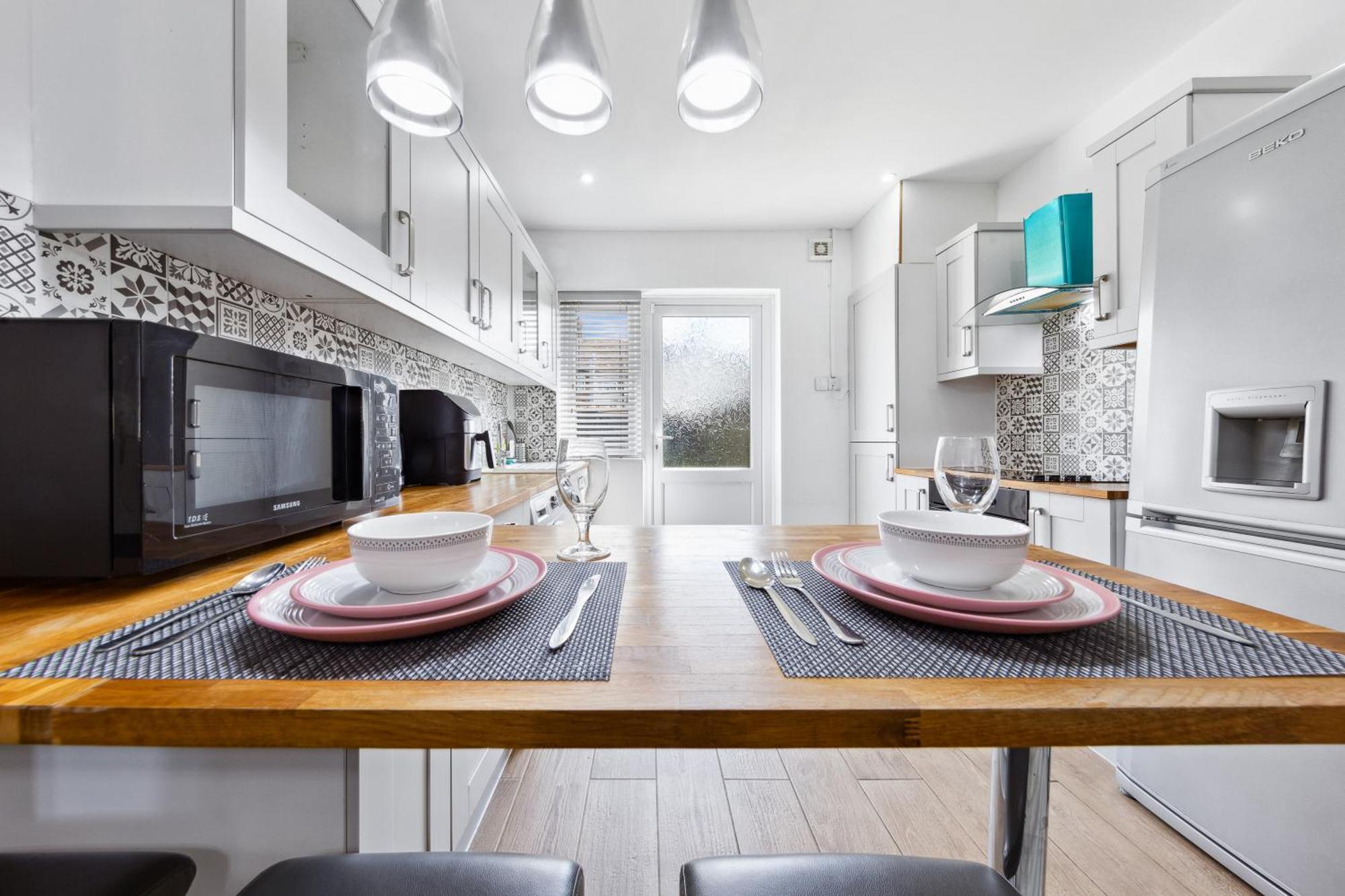 Apartament Bromley Serviced - Beckenham Place Park - - 2 Bed House - Free Parking - 2 Beds 1 Sofabed