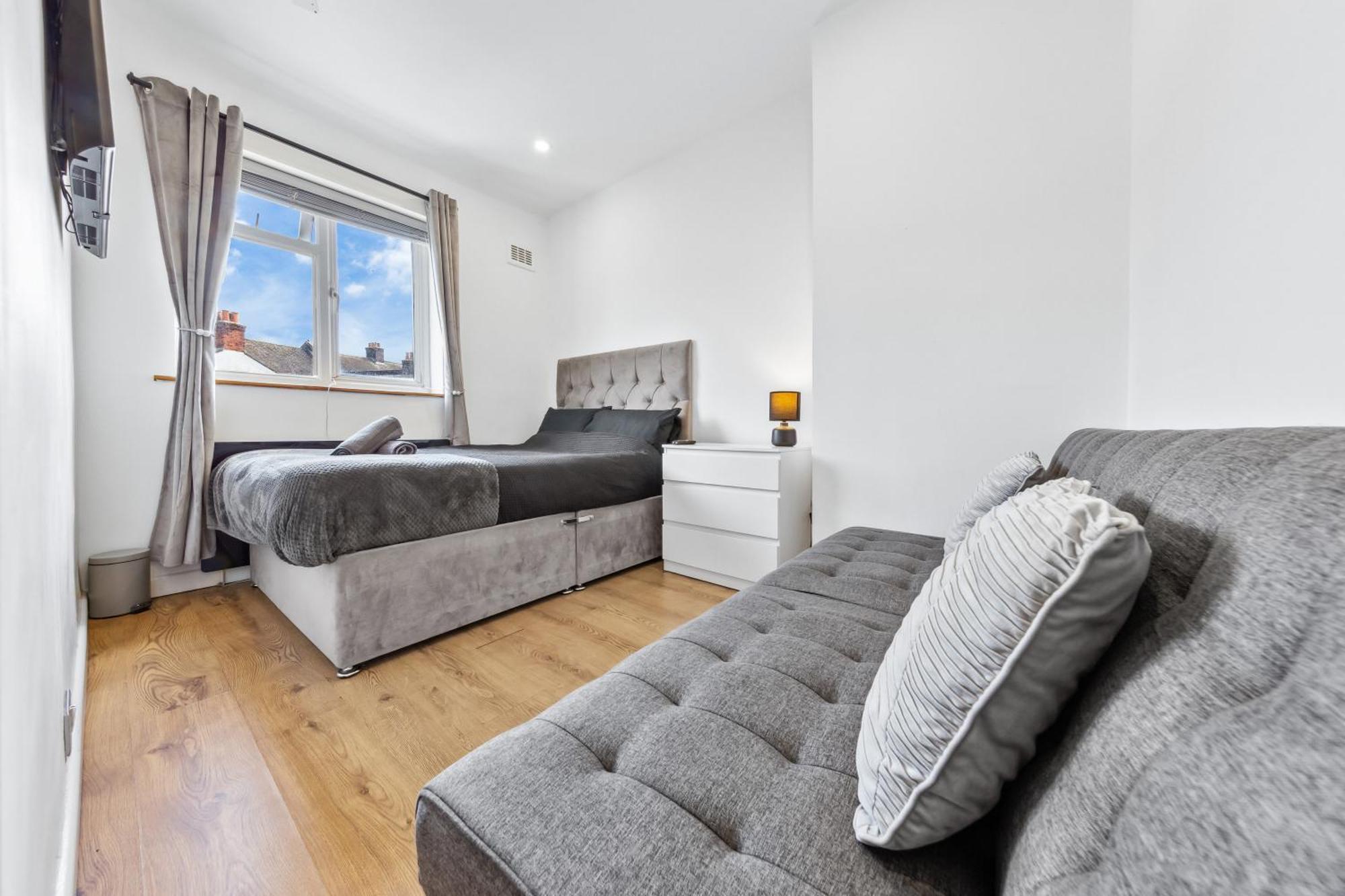 Bromley Serviced - Beckenham Place Park - - 2 Bed House - Free Parking - 2 Beds 1 Sofabed Apartament *