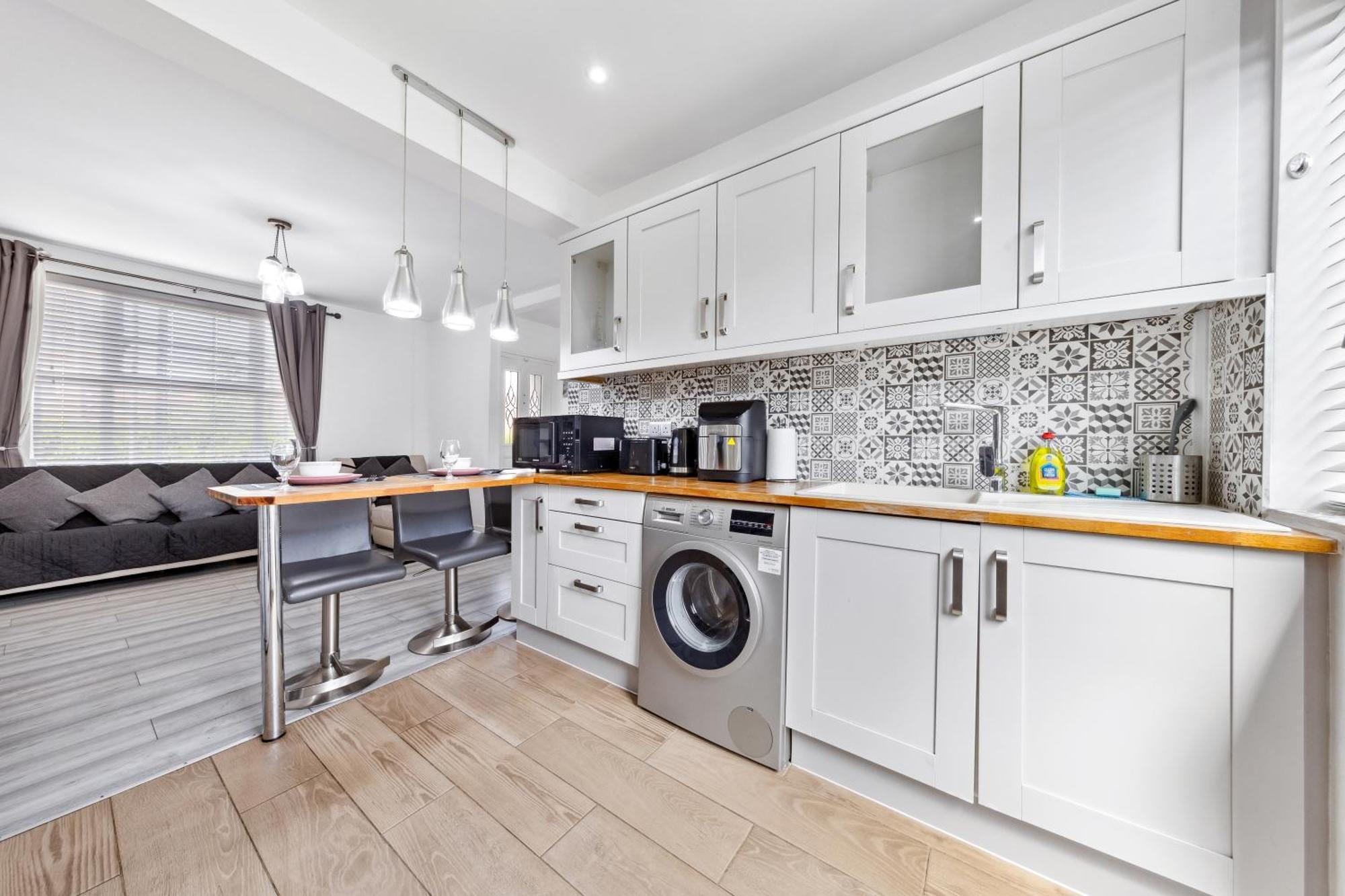 Bromley Serviced - Beckenham Place Park - - 2 Bed House - Free Parking - 2 Beds 1 Sofabed Apartament *