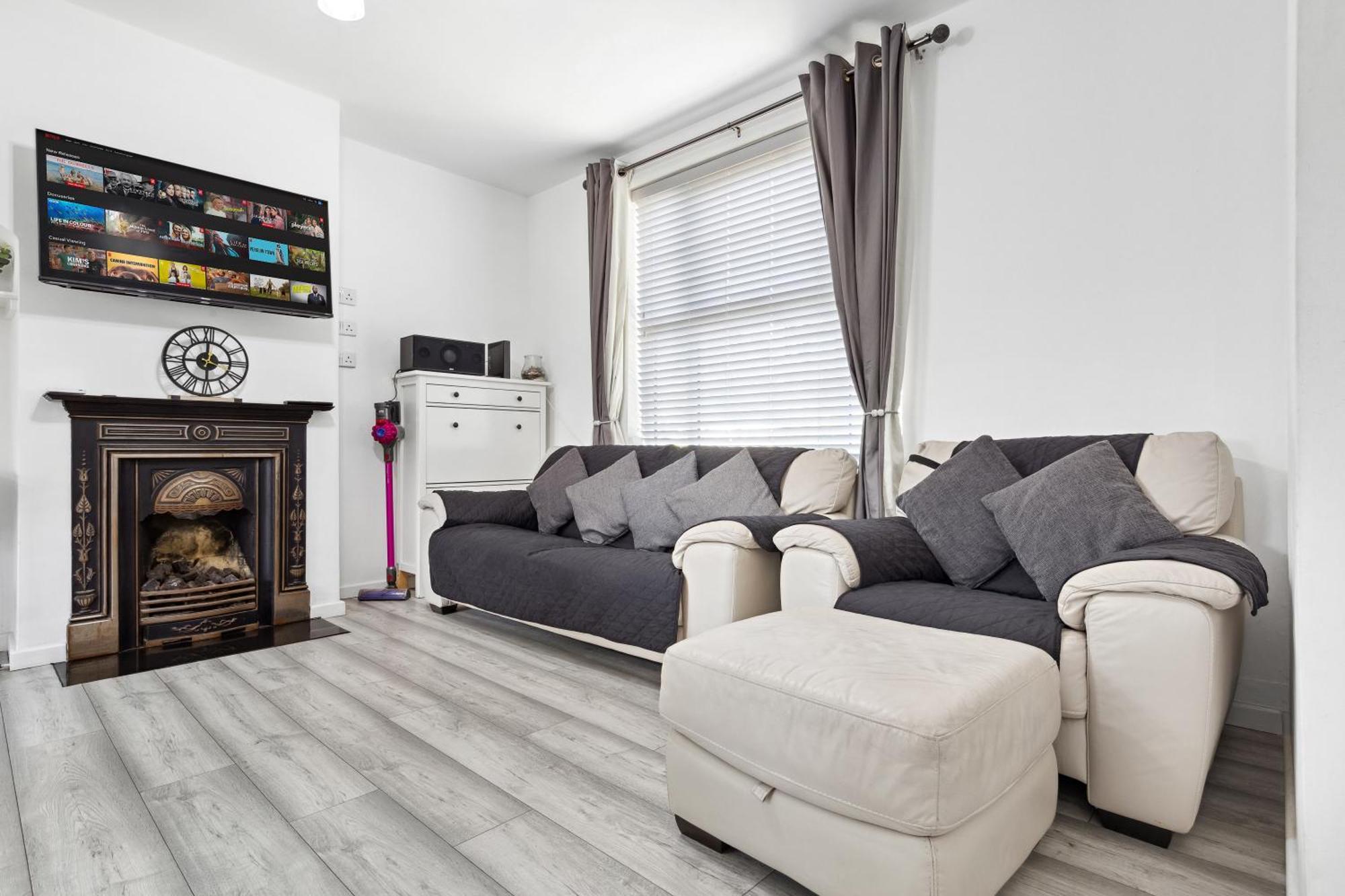 Apartament Bromley Serviced - Beckenham Place Park - - 2 Bed House - Free Parking - 2 Beds 1 Sofabed *
